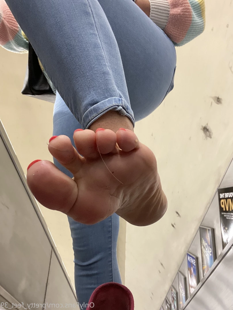 Goddess Vanessa [ pretty_feet_39 ] Onlyfans leaked photo 7177598 on Hotleaks.tv