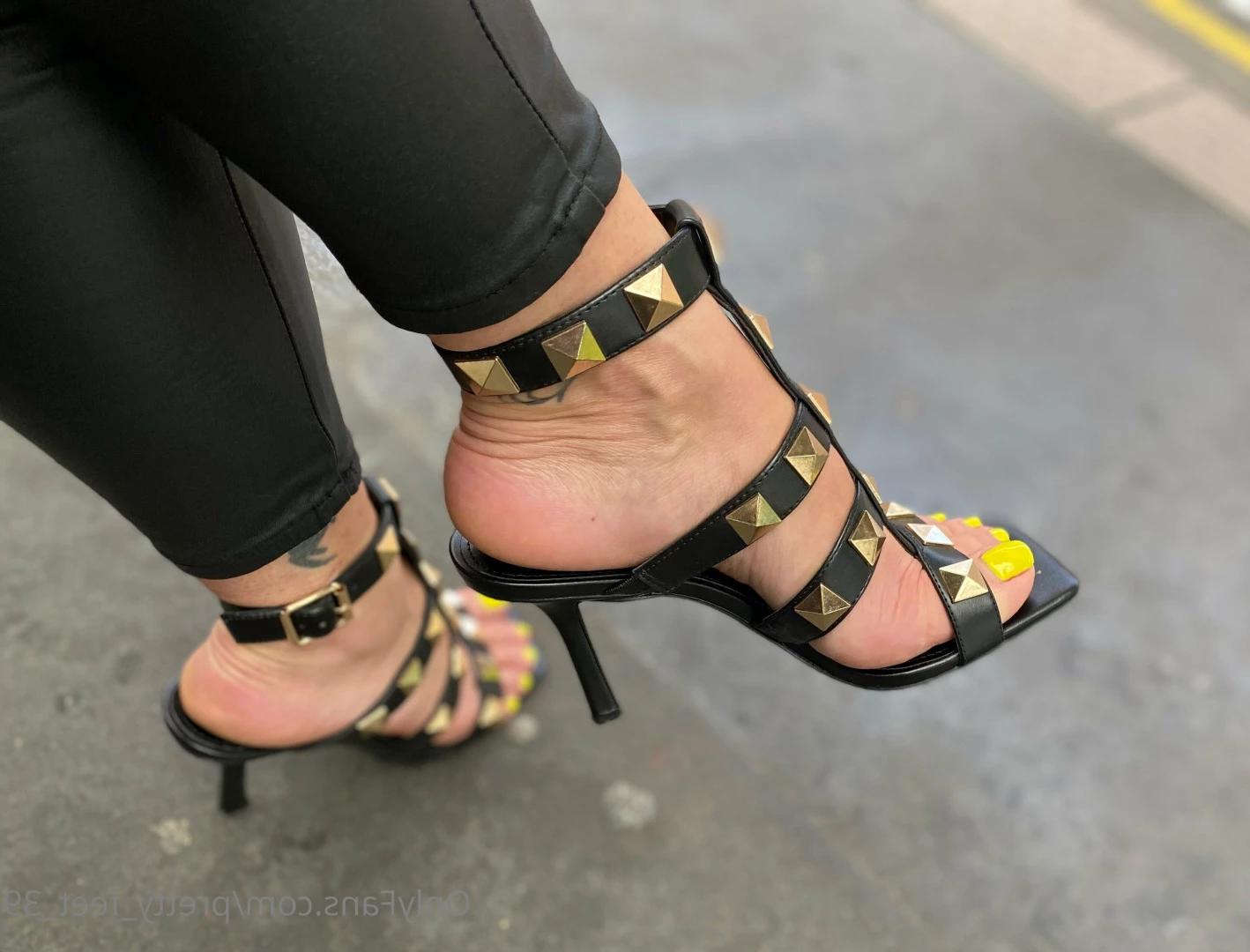 Goddess Vanessa [ pretty_feet_39 ] Onlyfans leaked photo 7177720 on Hotleaks.tv