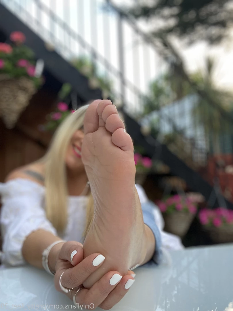 Goddess Vanessa [ pretty_feet_39 ] Onlyfans leaked photo 7178168 on Hotleaks.tv