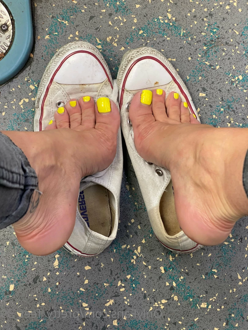 Goddess Vanessa [ pretty_feet_39 ] Onlyfans leaked photo 7179462 on Hotleaks.tv