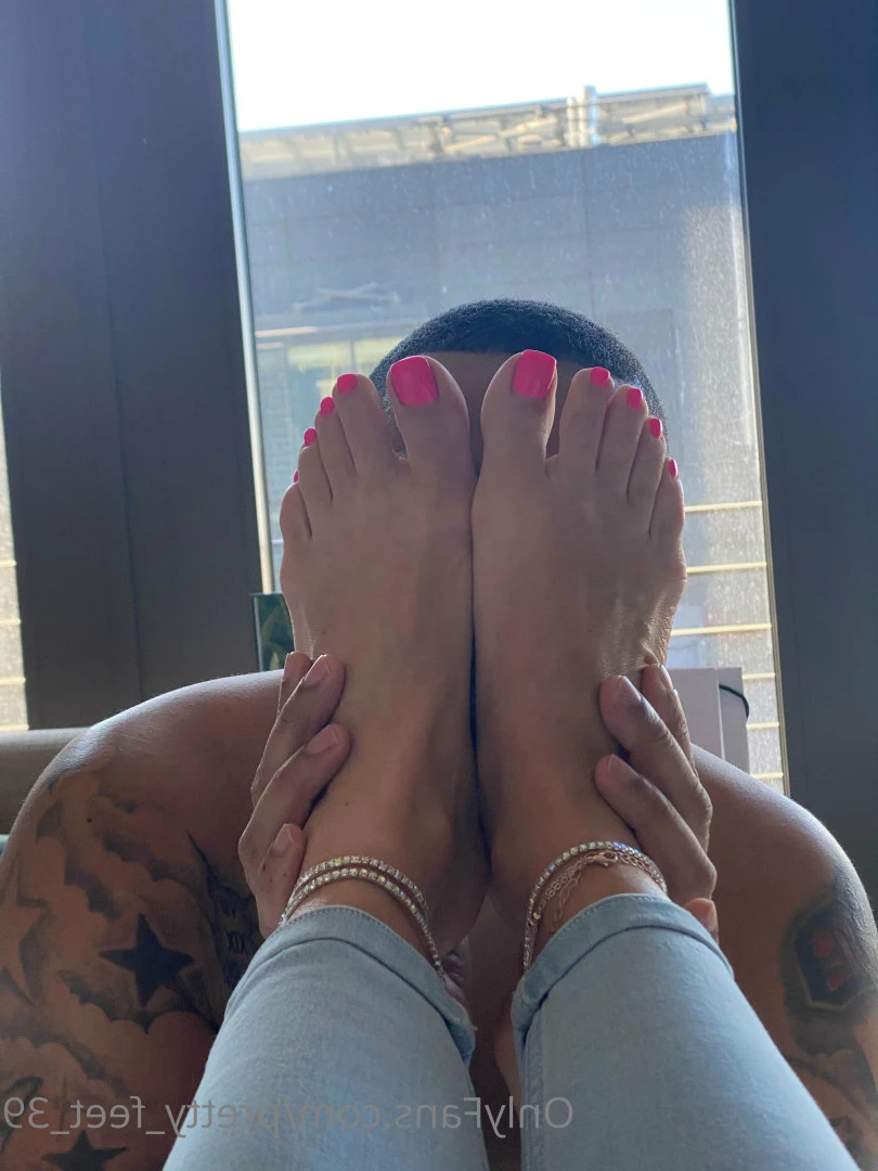 Goddess Vanessa [ pretty_feet_39 ] Onlyfans leaked photo 7179552 on Hotleaks.tv