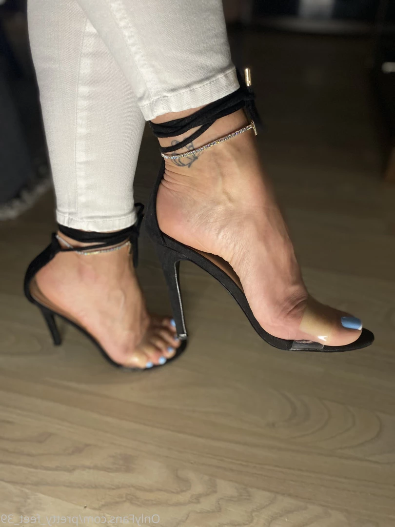 Goddess Vanessa [ pretty_feet_39 ] Onlyfans leaked photo 7179824 on Hotleaks.tv
