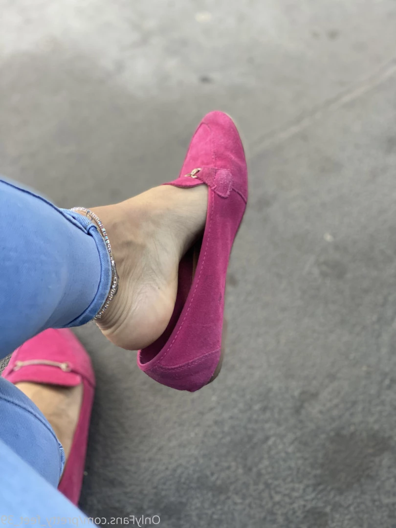 Goddess Vanessa [ pretty_feet_39 ] Onlyfans leaked photo 7180355 on Hotleaks.tv