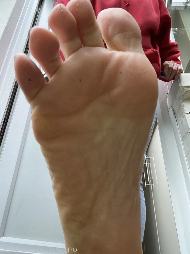 Goddess Vanessa [ pretty_feet_39 ] Onlyfans leaked photo 7180863 on Hotleaks.tv