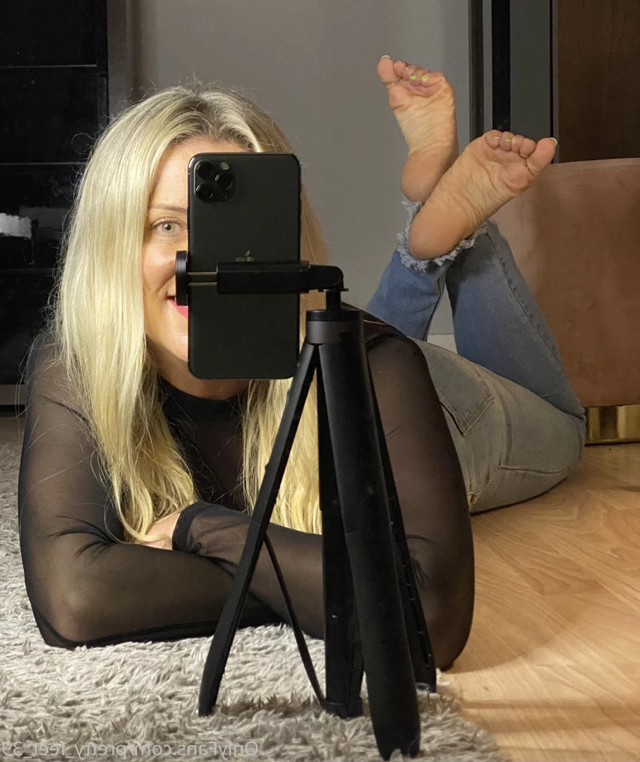 Goddess Vanessa [ pretty_feet_39 ] Onlyfans leaked photo 7181145 on Hotleaks.tv