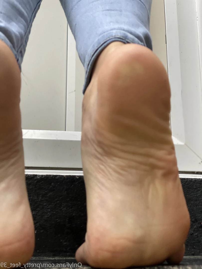 Goddess Vanessa [ pretty_feet_39 ] Onlyfans leaked photo 7181494 on Hotleaks.tv