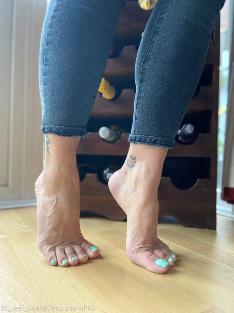 Goddess Vanessa [ pretty_feet_39 ] Onlyfans leaked photo 7182104 on Hotleaks.tv