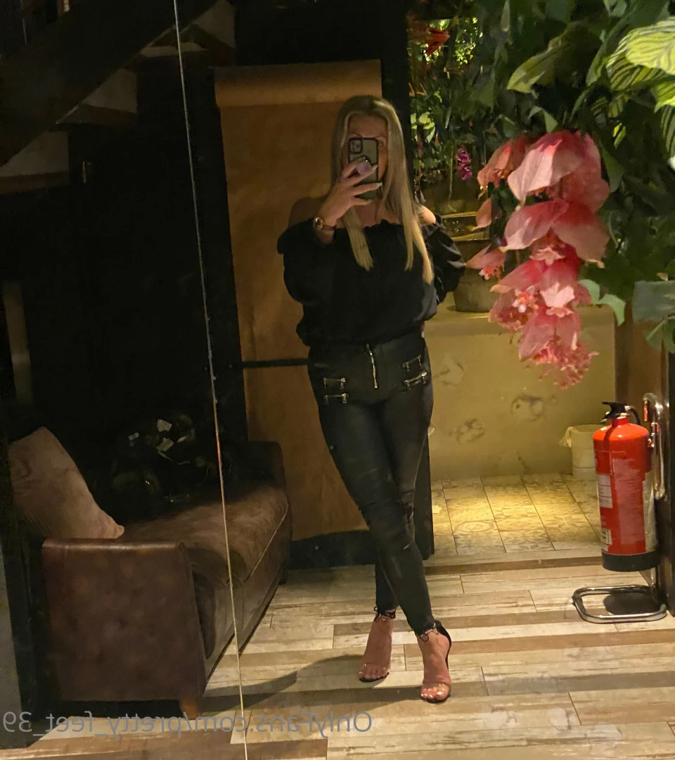 Goddess Vanessa [ pretty_feet_39 ] Onlyfans leaked photo 7183069 on Hotleaks.tv