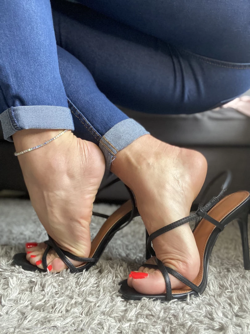 Goddess Vanessa [ pretty_feet_39 ] Onlyfans leaked photo 7184186 on Hotleaks.tv