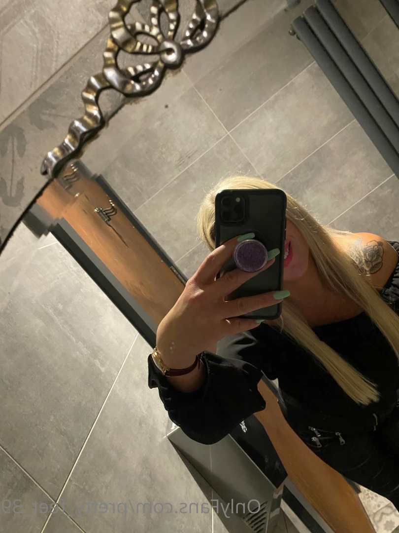 Goddess Vanessa [ pretty_feet_39 ] Onlyfans leaked photo 7184338 on Hotleaks.tv
