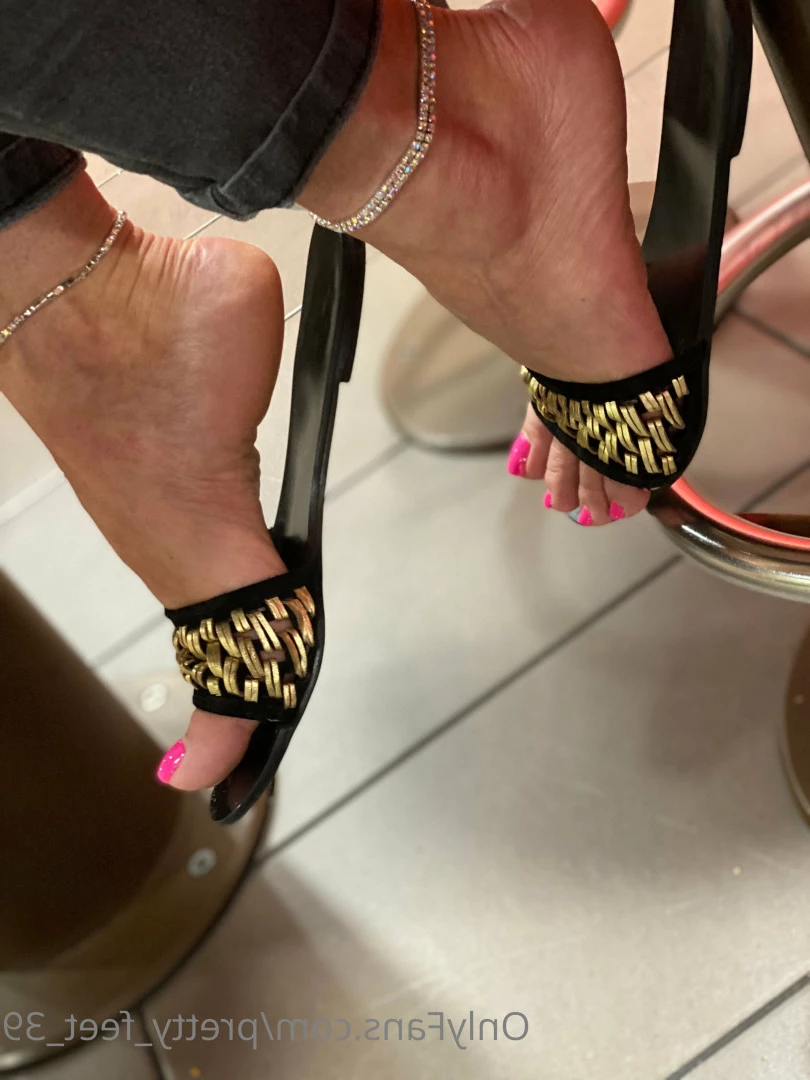 Goddess Vanessa [ pretty_feet_39 ] Onlyfans leaked photo 7185551 on Hotleaks.tv