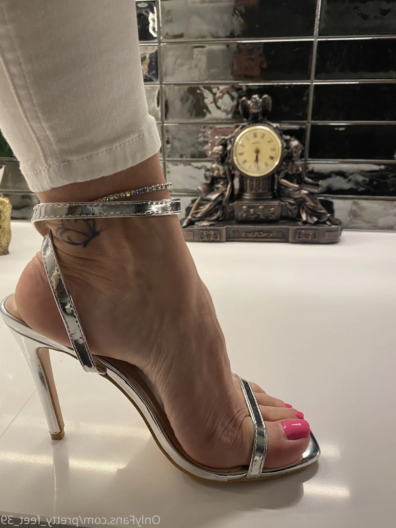 Goddess Vanessa [ pretty_feet_39 ] Onlyfans leaked photo 7185704 on Hotleaks.tv