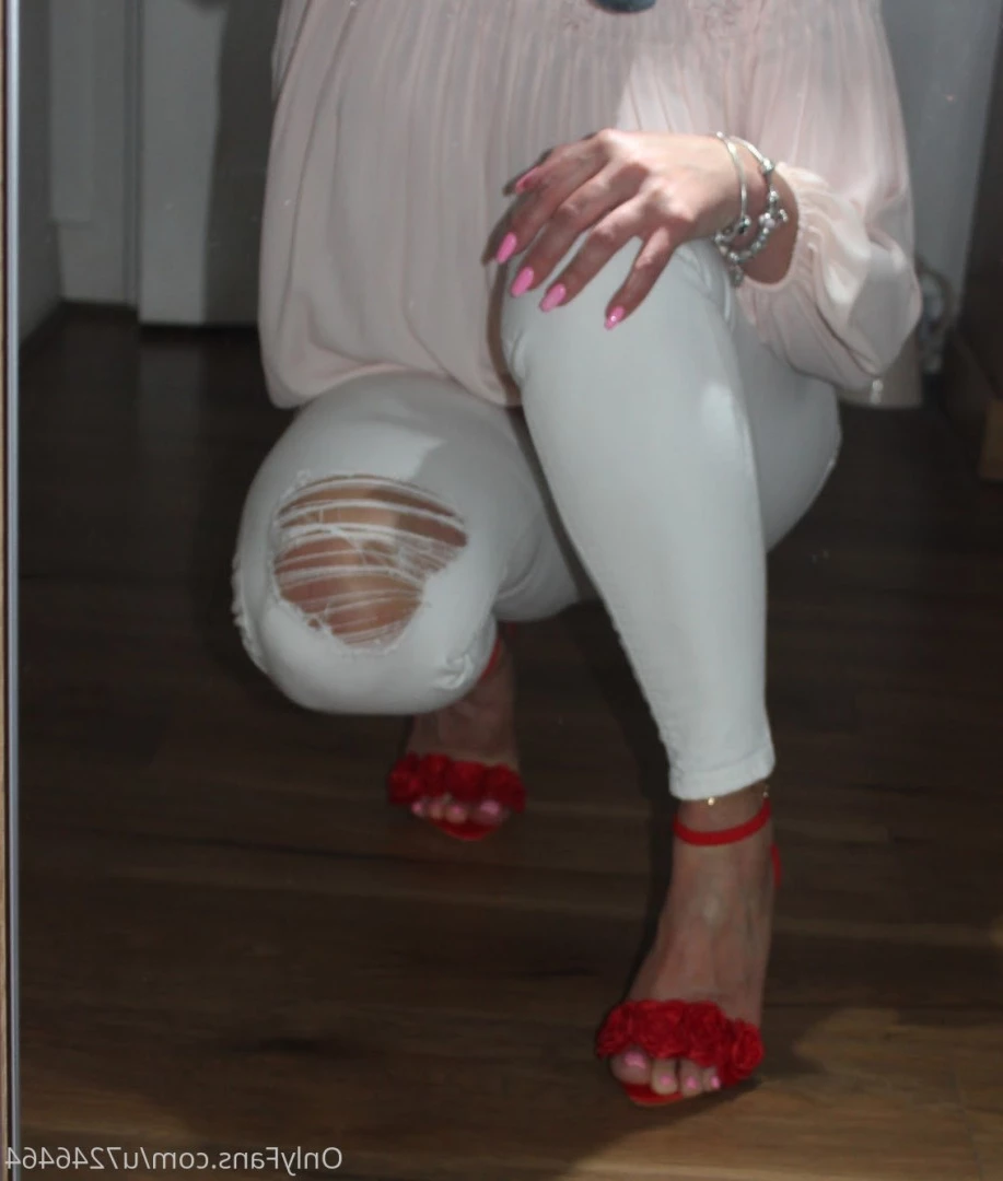 Goddess Vanessa [ pretty_feet_39 ] Onlyfans leaked photo 7187751 on Hotleaks.tv