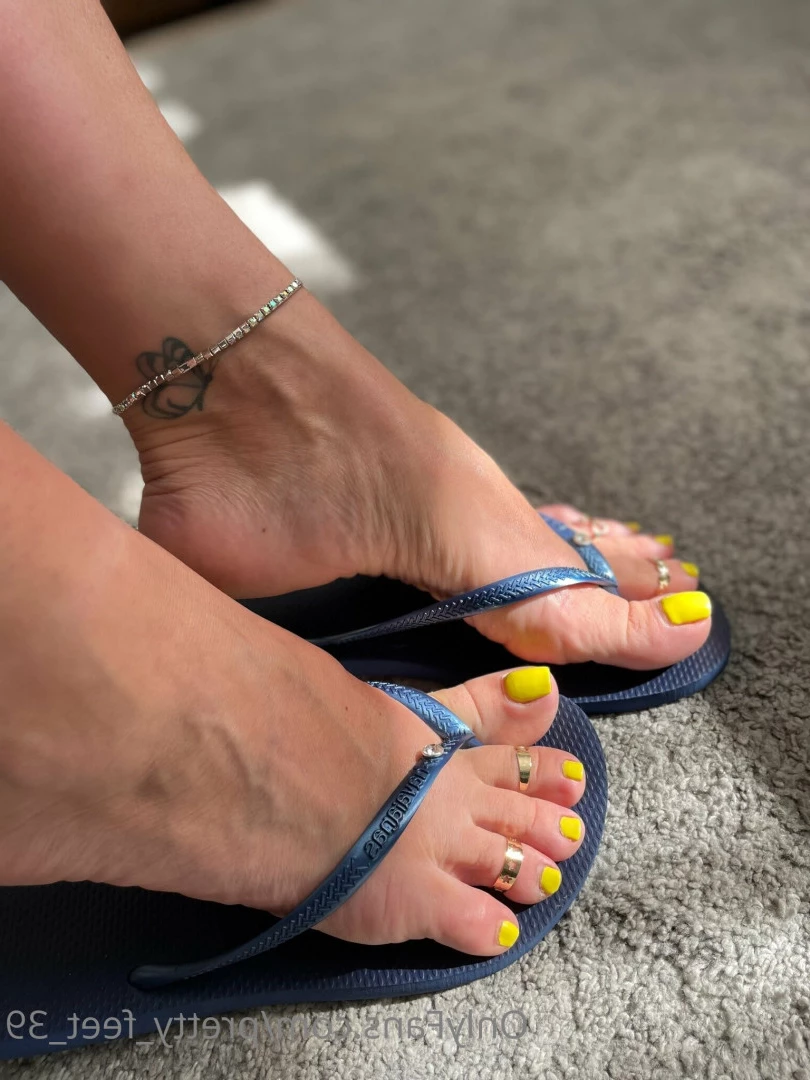 Goddess Vanessa [ pretty_feet_39 ] Onlyfans leaked photo 7188063 on Hotleaks.tv