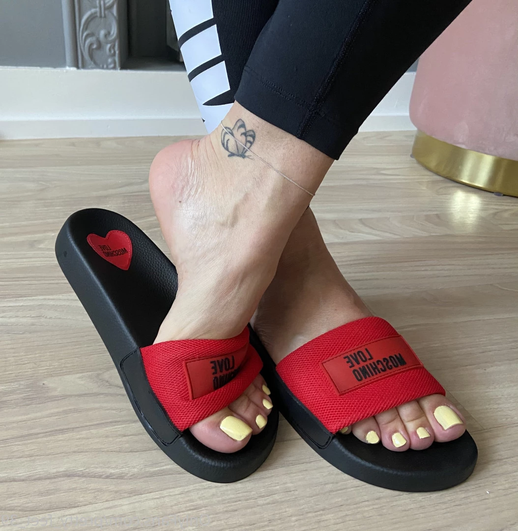 Goddess Vanessa [ pretty_feet_39 ] Onlyfans leaked photo 7188291 on Hotleaks.tv