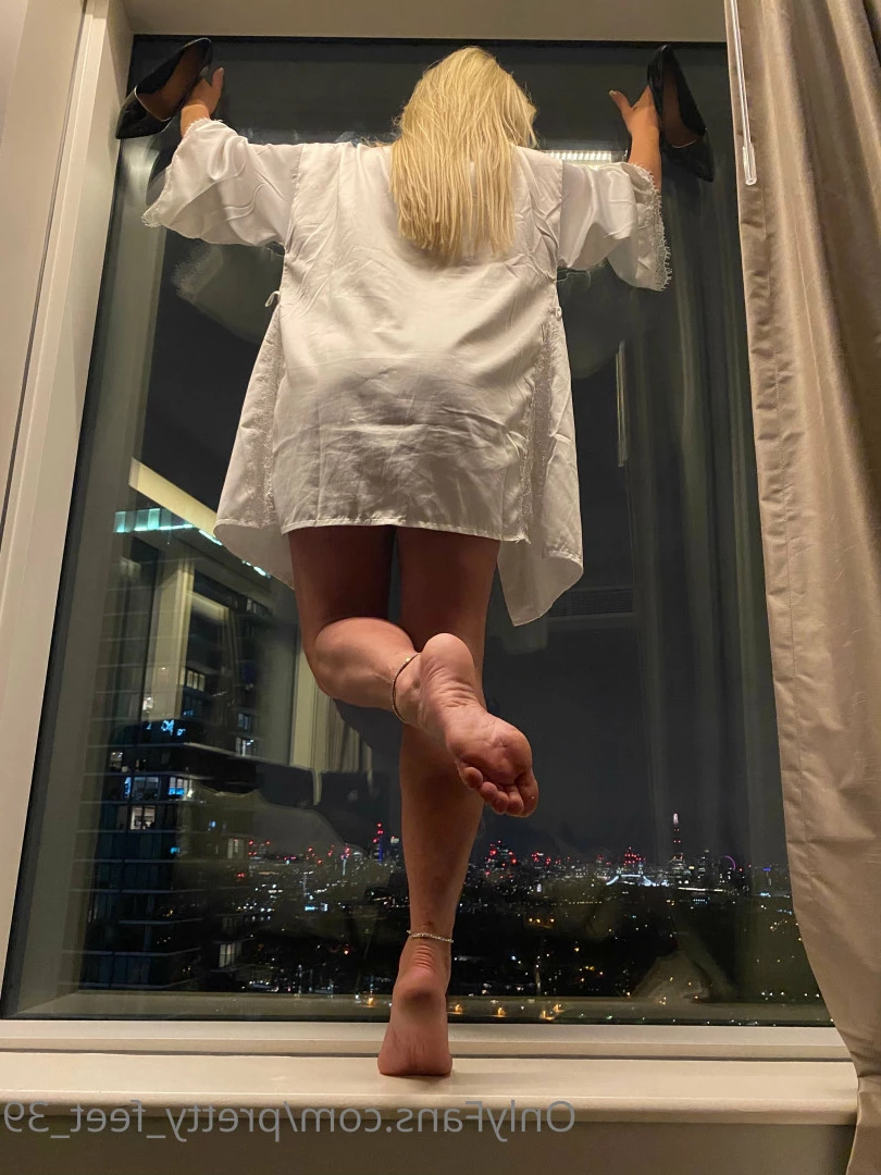 Goddess Vanessa [ pretty_feet_39 ] Onlyfans leaked photo 7188483 on Hotleaks.tv