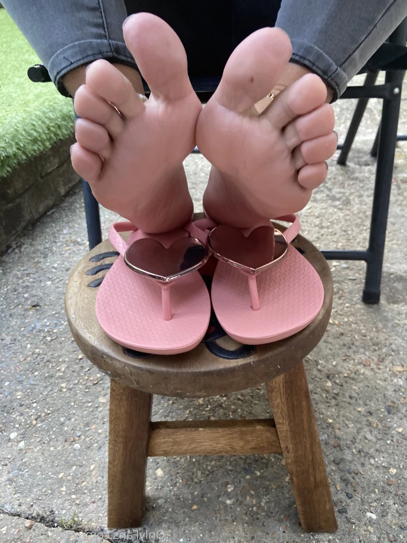 Goddess Vanessa [ pretty_feet_39 ] Onlyfans leaked photo 7188560 on Hotleaks.tv