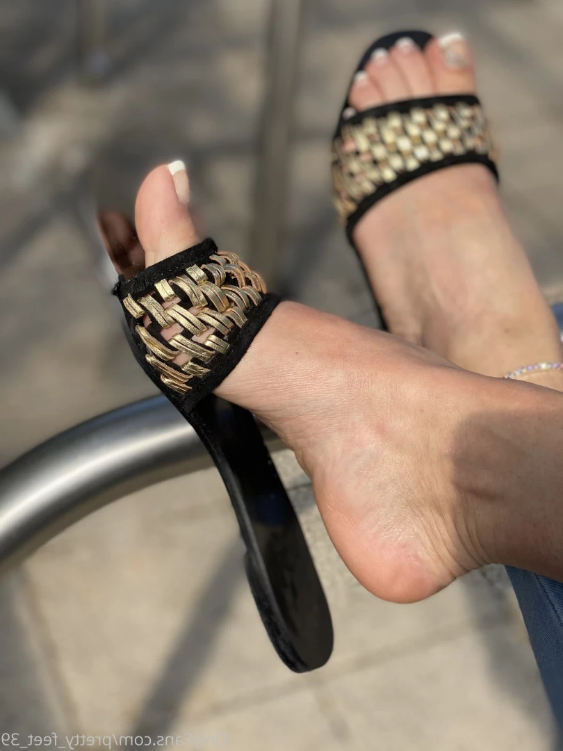 Goddess Vanessa [ pretty_feet_39 ] Onlyfans leaked photo 7189140 on Hotleaks.tv