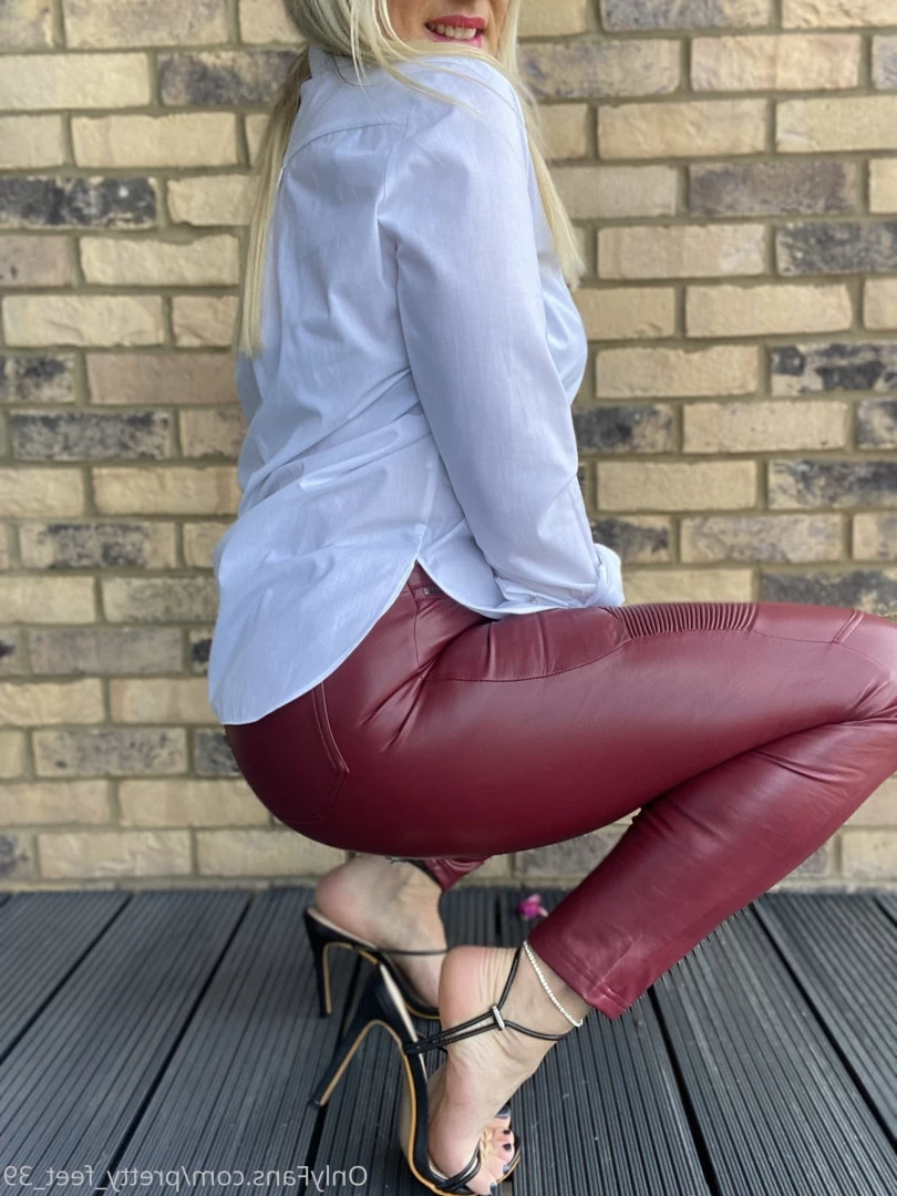 Goddess Vanessa [ pretty_feet_39 ] Onlyfans leaked photo 7189663 on Hotleaks.tv