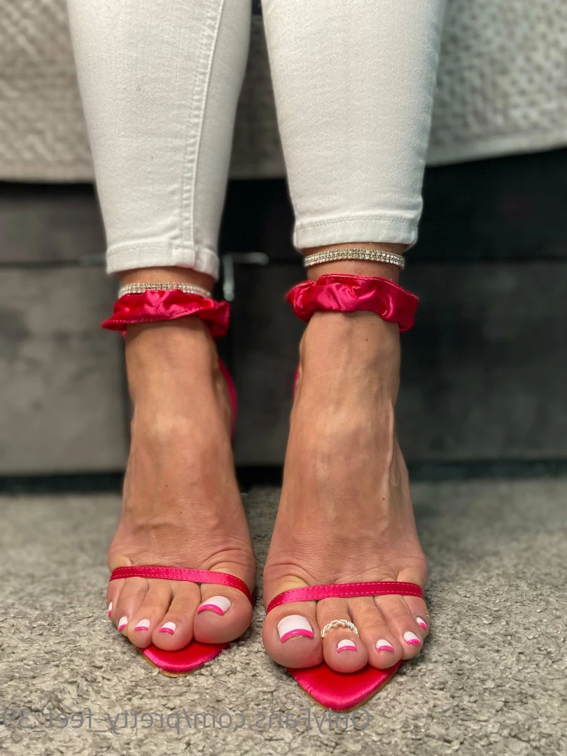 Goddess Vanessa [ pretty_feet_39 ] Onlyfans leaked photo 7192355 on Hotleaks.tv