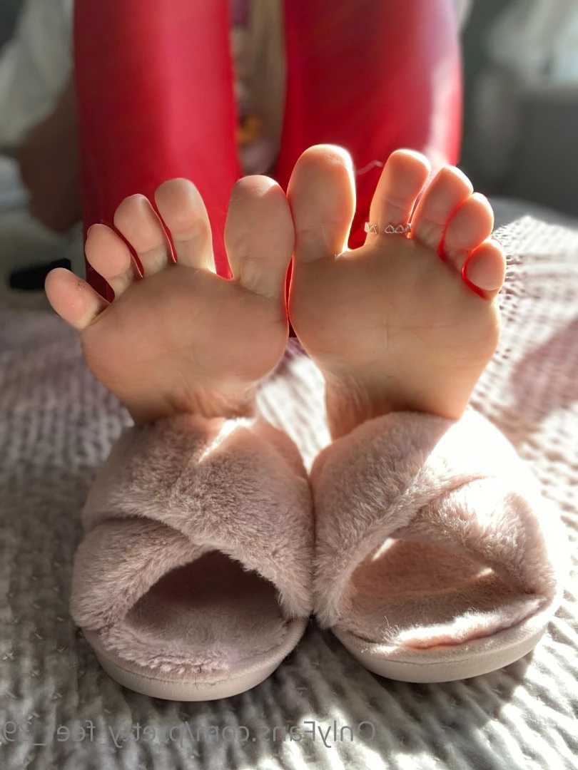 Goddess Vanessa [ pretty_feet_39 ] Onlyfans leaked photo 7193568 on Hotleaks.tv