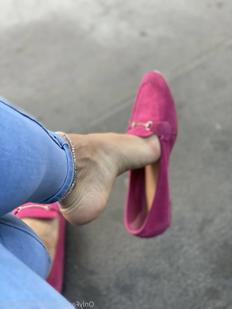 Goddess Vanessa [ pretty_feet_39 ] Onlyfans leaked photo 7194418 on Hotleaks.tv