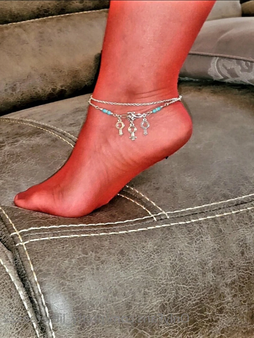 BellaG [ pretty_littletoes22 ] Onlyfans leaked photo 7304317 on Hotleaks.tv