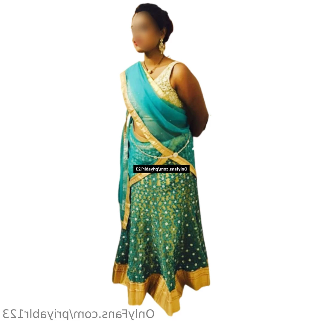 Priya Indian Hotwife (देसी माल) [ priyablr123 ] Onlyfans leaked photo 7144694 on Hotleaks.tv