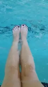The Foot Queen of England [ queengf90premium ] Onlyfans leaked video 7021426 on Hotleaks.tv