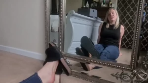 The Foot Queen of England [ queengf90premium ] Onlyfans leaked video 7023121 on Hotleaks.tv