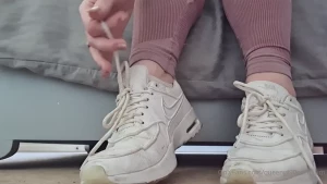 The Foot Queen of England [ queengf90premium ] Onlyfans leaked video 7023543 on Hotleaks.tv