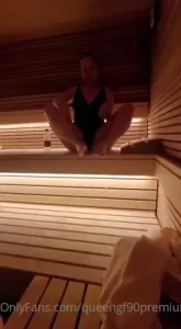 The Foot Queen of England [ queengf90premium ] Onlyfans leaked video 7023574 on Hotleaks.tv