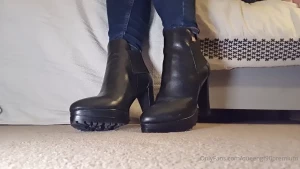 The Foot Queen of England [ queengf90premium ] Onlyfans leaked video 7023900 on Hotleaks.tv