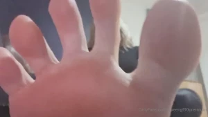 The Foot Queen of England [ queengf90premium ] Onlyfans leaked video 7024605 on Hotleaks.tv
