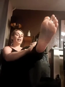 The Foot Queen of England [ queengf90premium ] Onlyfans leaked video 7024849 on Hotleaks.tv