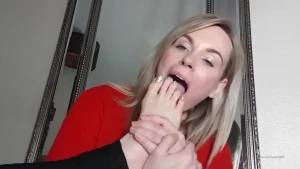 The Foot Queen of England [ queengf90premium ] Onlyfans leaked video 7027024 on Hotleaks.tv
