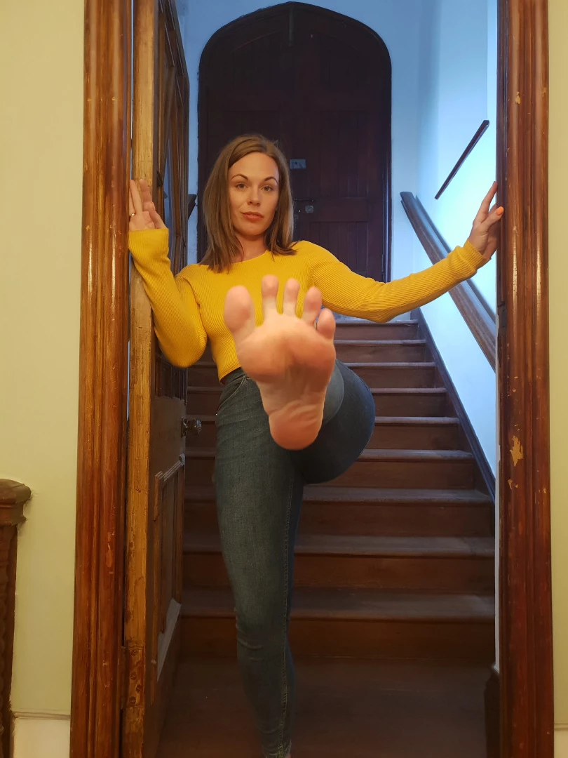 The Foot Queen of England [ queengf90premium ] Onlyfans leaked photo 7118056 on Hotleaks.tv