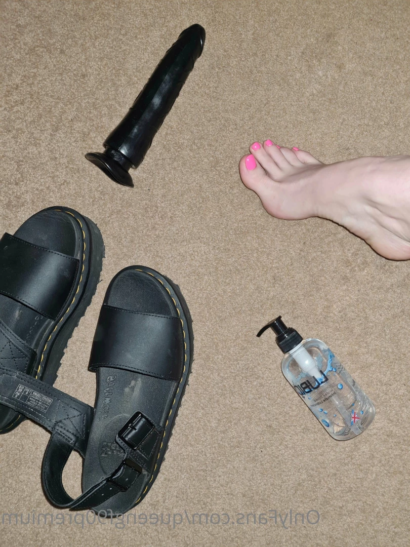 The Foot Queen of England [ queengf90premium ] Onlyfans leaked photo 7119910 on Hotleaks.tv