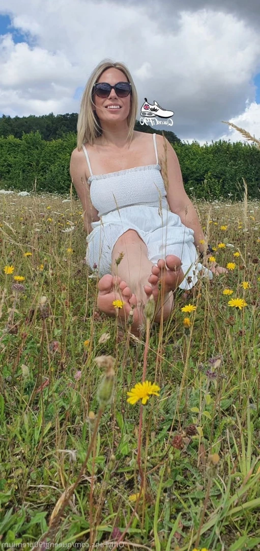 The Foot Queen of England [ queengf90premium ] Onlyfans leaked photo 7125382 on Hotleaks.tv