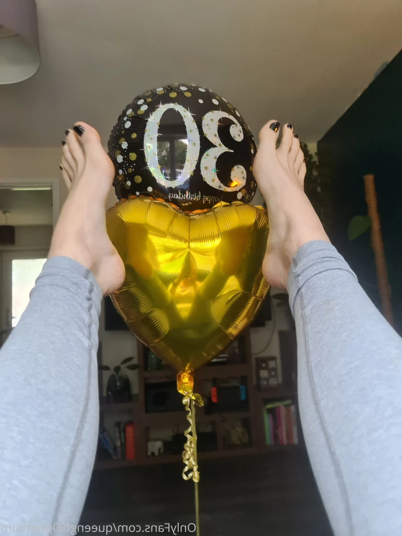 The Foot Queen of England [ queengf90premium ] Onlyfans leaked photo 7126256 on Hotleaks.tv