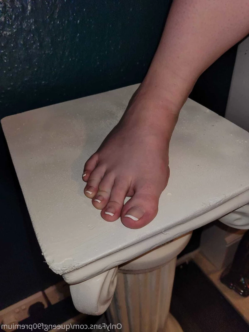 The Foot Queen of England [ queengf90premium ] Onlyfans leaked photo 7128543 on Hotleaks.tv