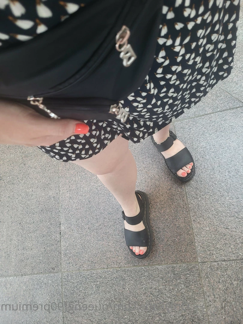 The Foot Queen of England [ queengf90premium ] Onlyfans leaked photo 7132956 on Hotleaks.tv