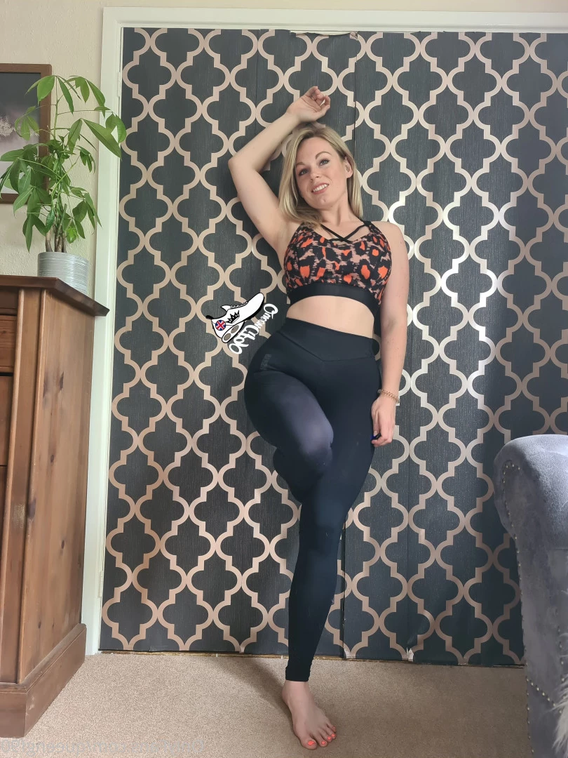 The Foot Queen of England [ queengf90premium ] Onlyfans leaked photo 7134471 on Hotleaks.tv
