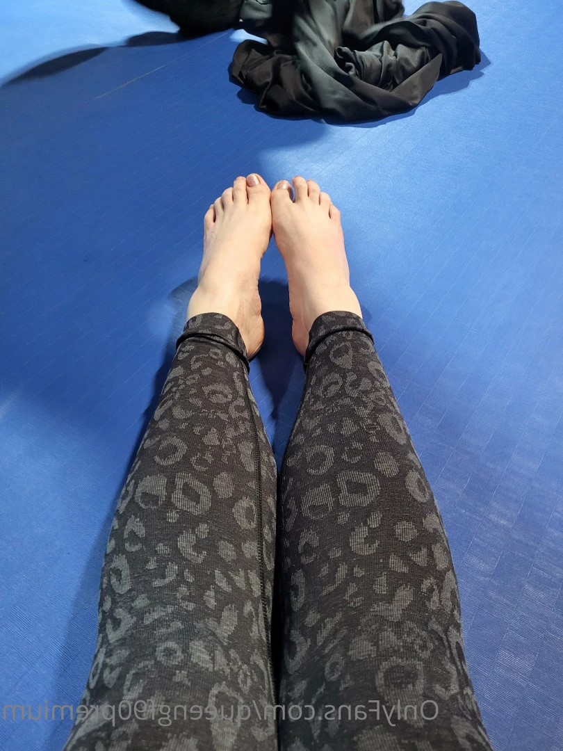 The Foot Queen of England [ queengf90premium ] Onlyfans leaked photo 7136333 on Hotleaks.tv