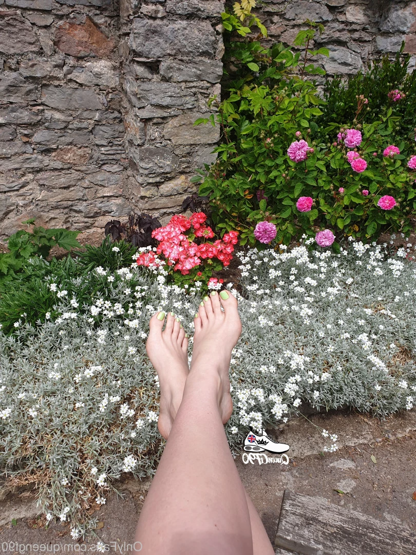 The Foot Queen of England [ queengf90premium ] Onlyfans leaked photo 7137170 on Hotleaks.tv