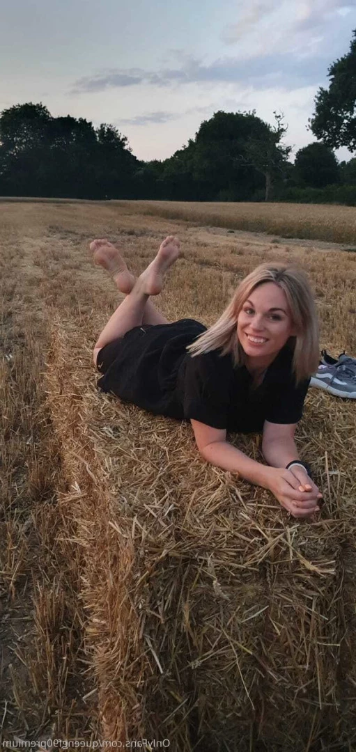 The Foot Queen of England [ queengf90premium ] Onlyfans leaked photo 7143730 on Hotleaks.tv