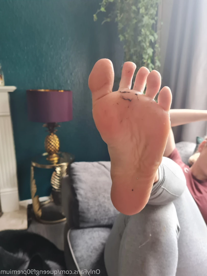 The Foot Queen of England [ queengf90premium ] Onlyfans leaked photo 7144030 on Hotleaks.tv