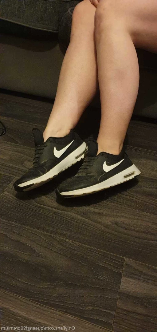 The Foot Queen of England [ queengf90premium ] Onlyfans leaked photo 7144875 on Hotleaks.tv