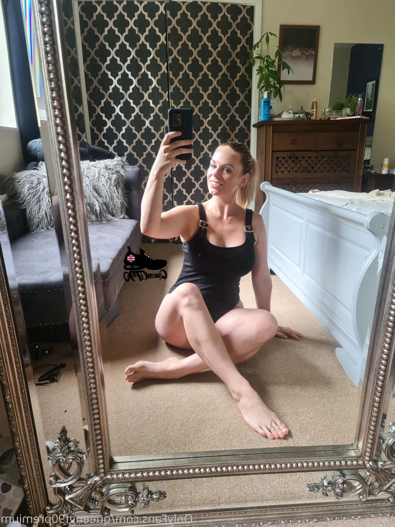 The Foot Queen of England [ queengf90premium ] Onlyfans leaked photo 7144901 on Hotleaks.tv