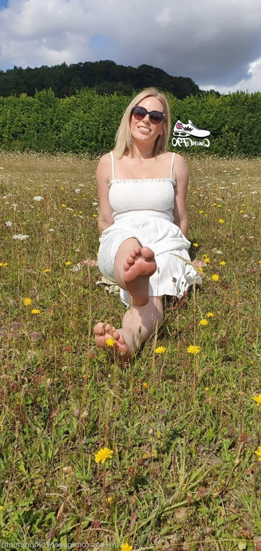 The Foot Queen of England [ queengf90premium ] Onlyfans leaked photo 7146666 on Hotleaks.tv